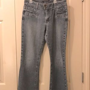 Woman’s American Eagle Outfitters flare Denim jeans size 8